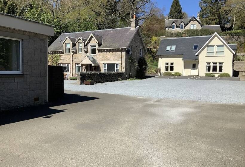 Pansiyon The Claymore Guest House And Apartments