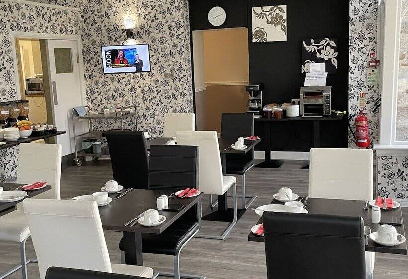 Pansiyon The Claymore Guest House And Apartments