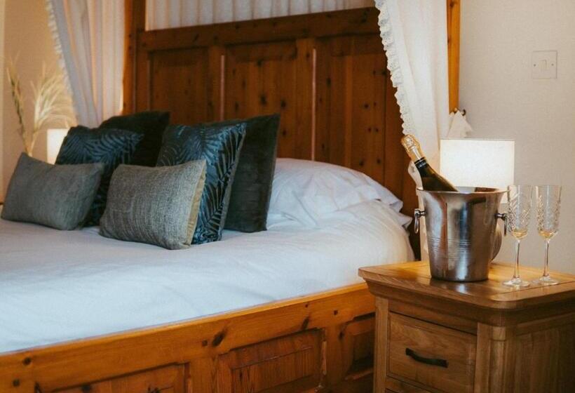 旅馆 The Heathfield Inn