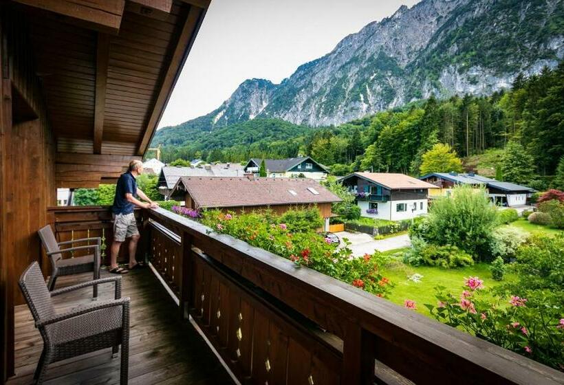 ベッドアンドブレックファースト Pension Bergfried