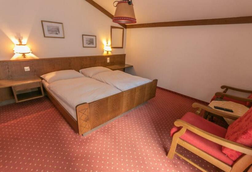 ベッドアンドブレックファースト Pension Bergfried