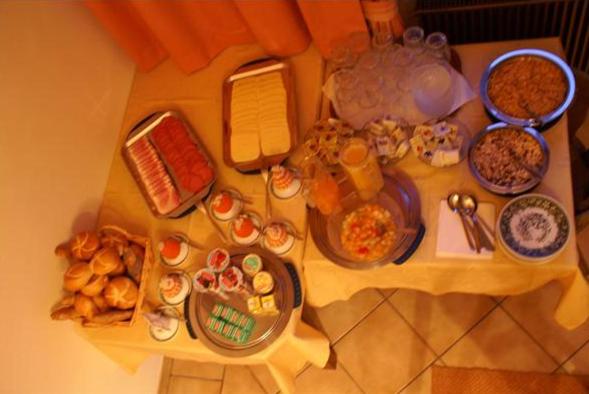 ベッドアンドブレックファースト Pension Bergfried