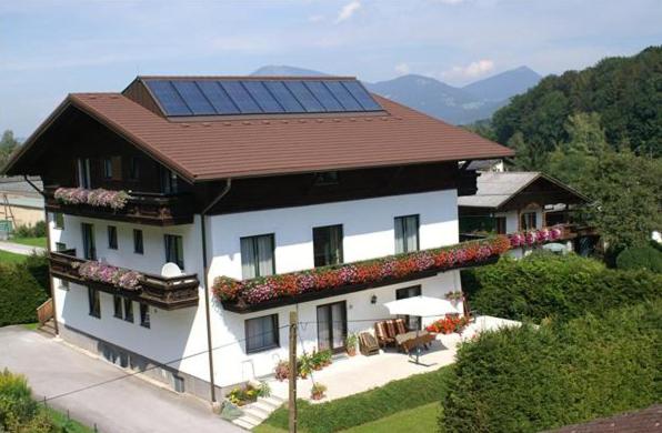 ベッドアンドブレックファースト Pension Bergfried