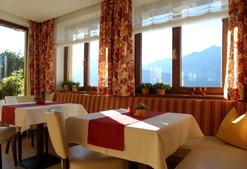 ホテル Garni Regina