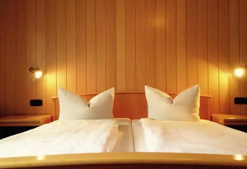 Hotelli Gästehaus Hannelore