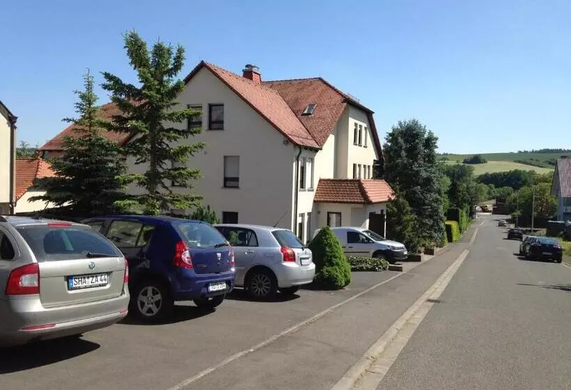 Hotelli Gästehaus Hannelore