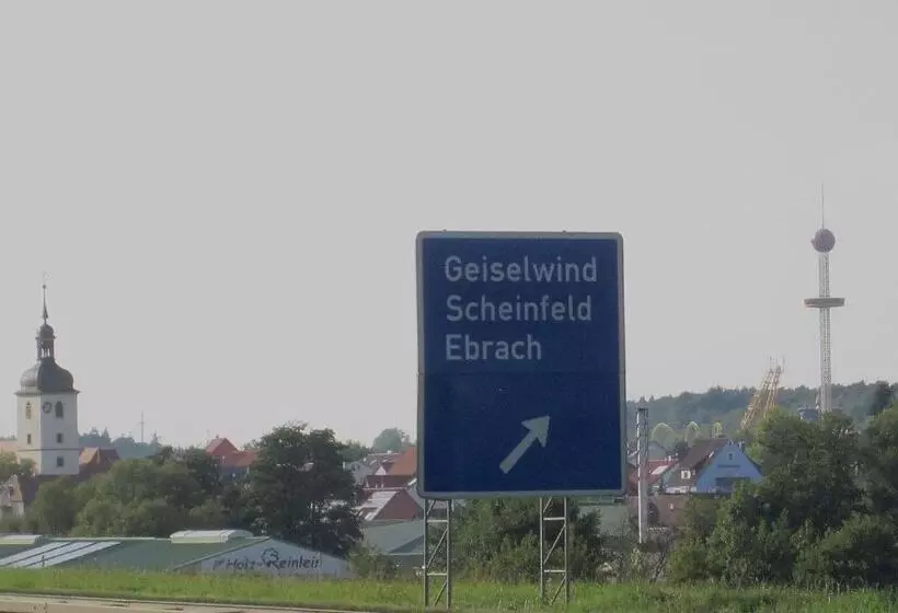 Hotelli Gästehaus Hannelore