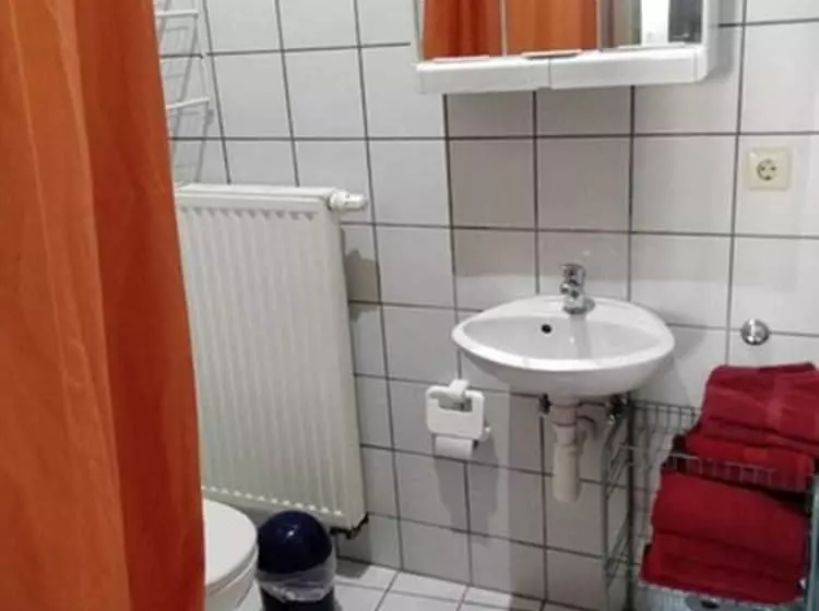 هتل Picobello Pension