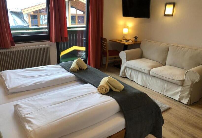 بنسيون Magali S, Bed & Breakfast   Inclusive Summer Card