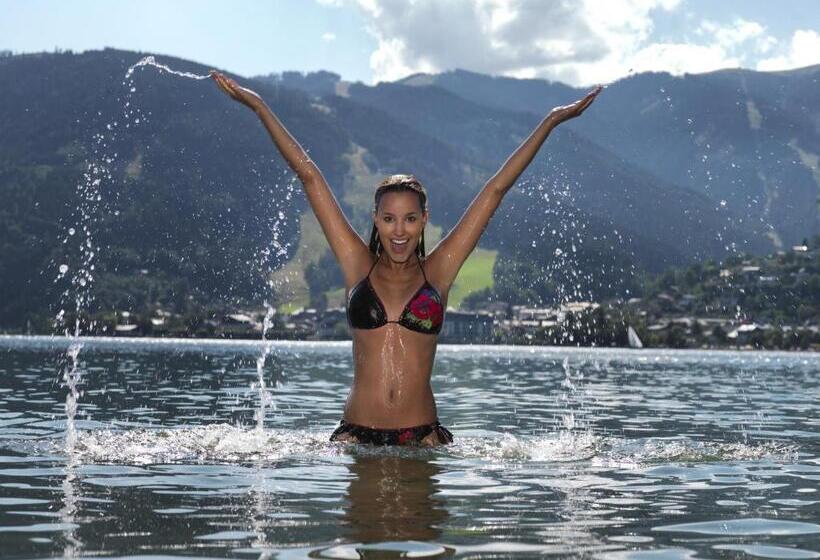 بنسيون Magali S, Bed & Breakfast   Inclusive Summer Card