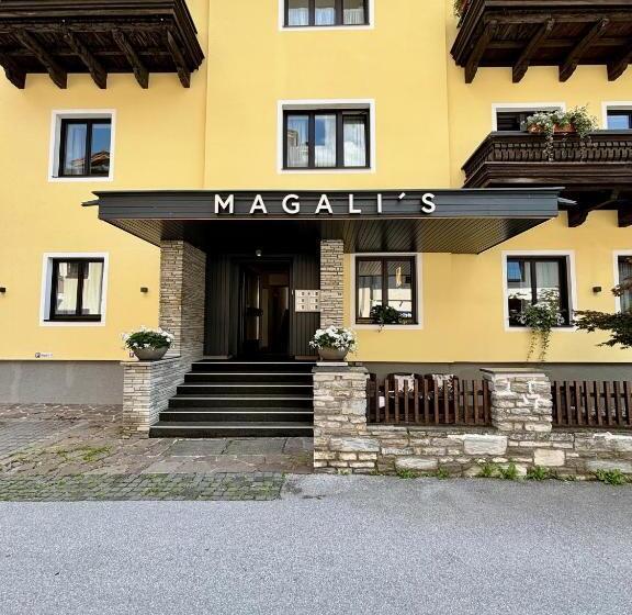 بنسيون Magali S, Bed & Breakfast   Inclusive Summer Card