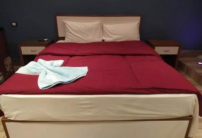 Nour Hostel
