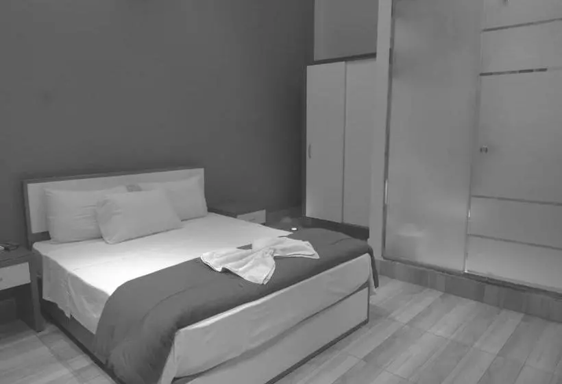 Nour Hostel