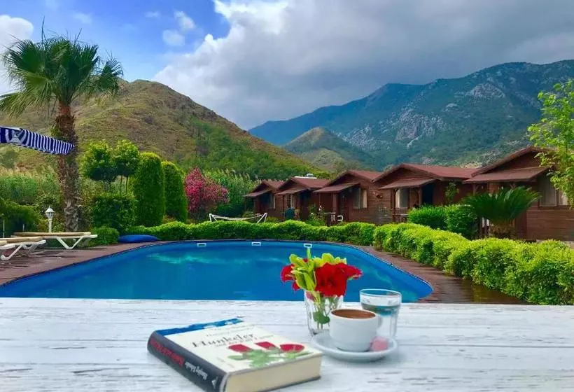 Majatalo Ada Adrasan