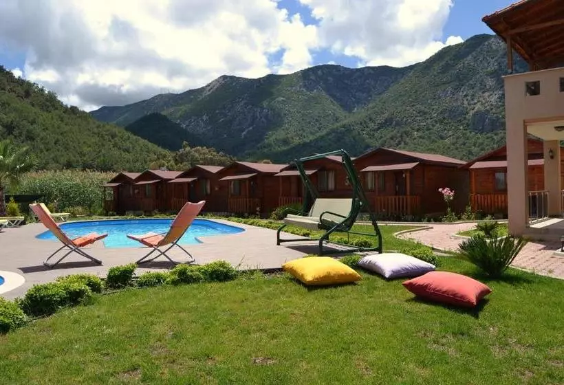 Majatalo Ada Adrasan