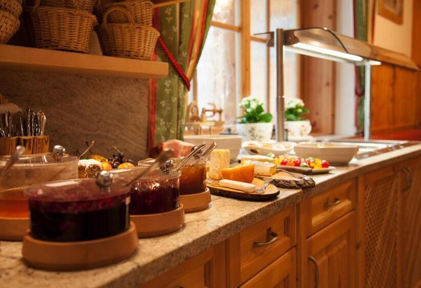 ペンション Appartementhaus Elmo Viehhauser Kg