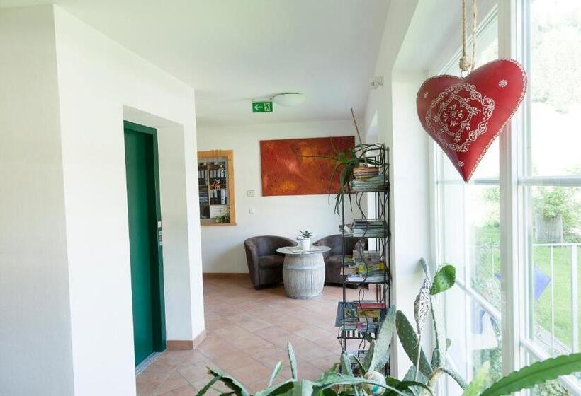 ペンション Appartementhaus Elmo Viehhauser Kg