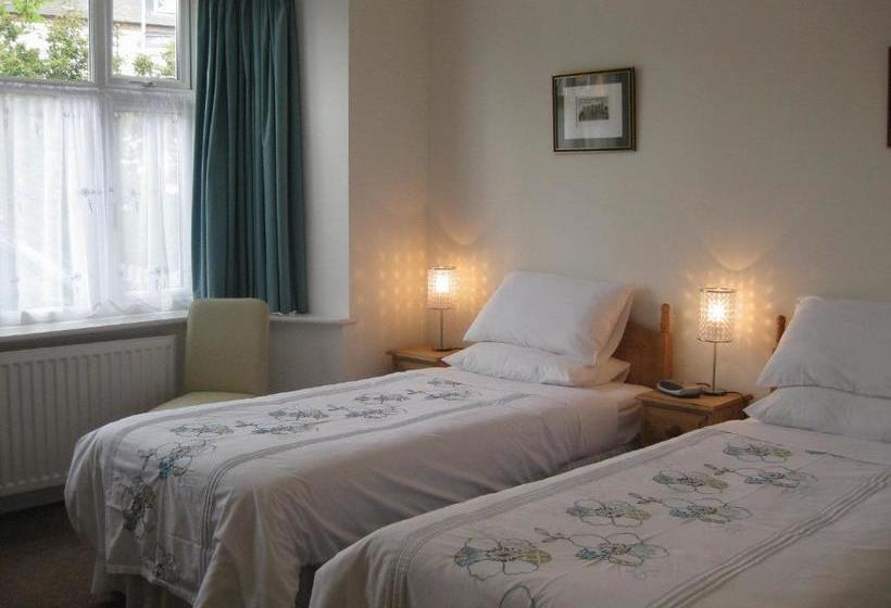 بنسيون Arden Way Guesthouse