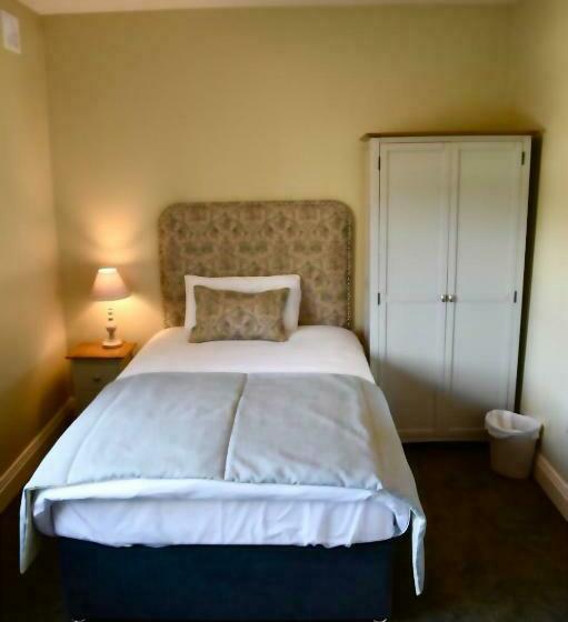 פנסיון Befani's Mediterranean Restaurant & Townhouse