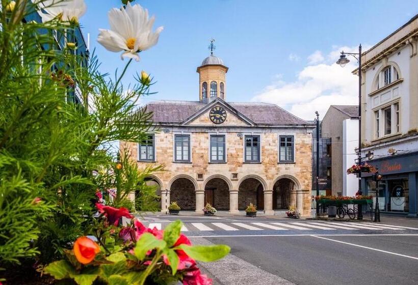 פנסיון Befani's Mediterranean Restaurant & Townhouse