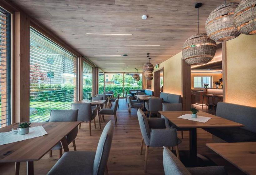 بنسيون Das Martell