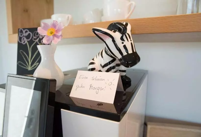 ペンション Gästehaus Weingut Loersch