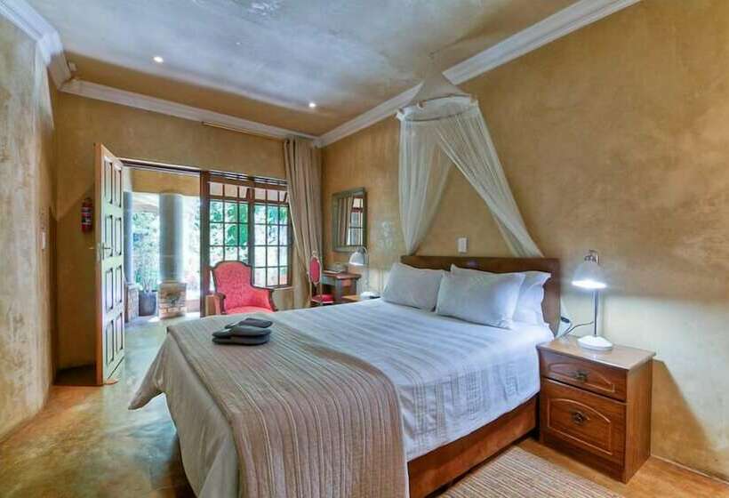 Пансион Hands On Retreat And Sleep Spa Craighall