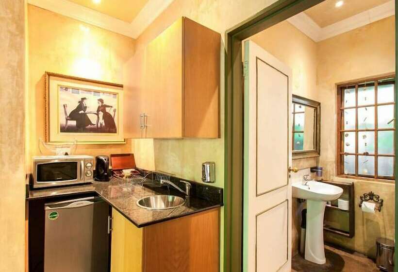 Пансион Hands On Retreat And Sleep Spa Craighall