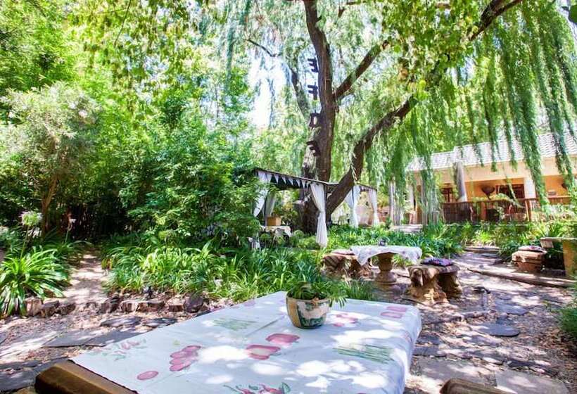 Пансион Hands On Retreat And Sleep Spa Craighall