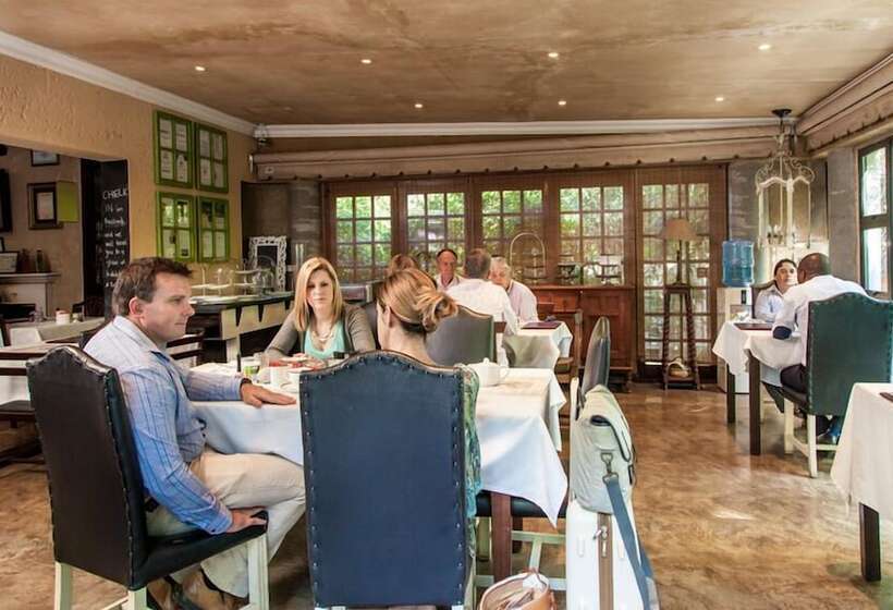 Пансион Hands On Retreat And Sleep Spa Craighall