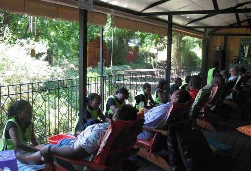 Пансион Hands On Retreat And Sleep Spa Craighall