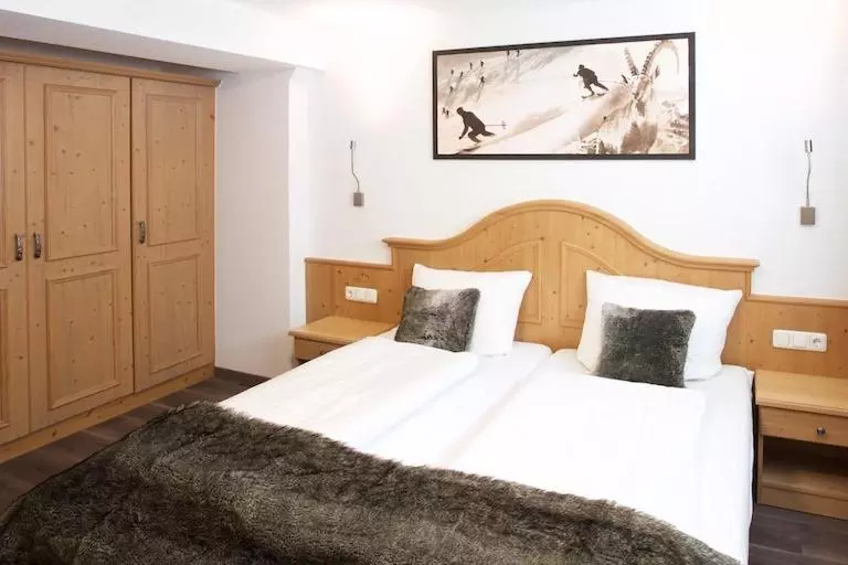 ペンション Haus Zangerl