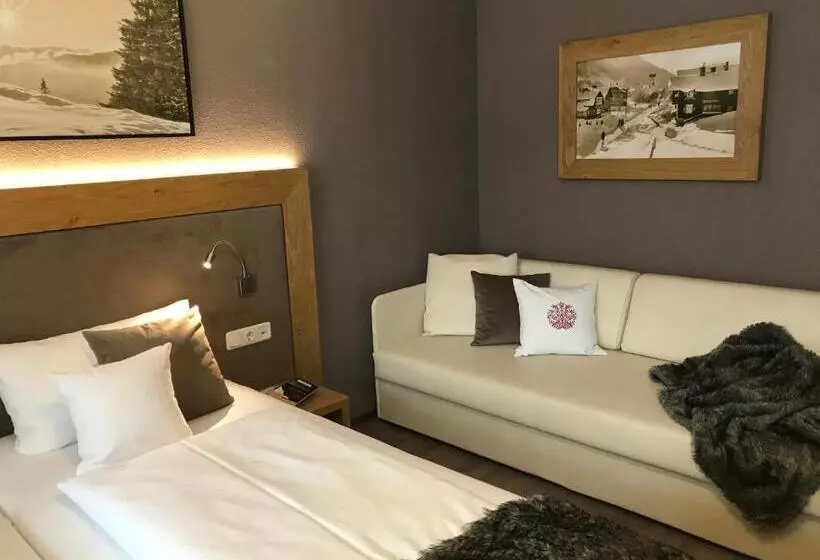 ペンション Haus Zangerl