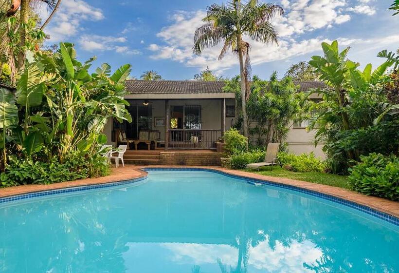 بنسيون Hlulala Guest House