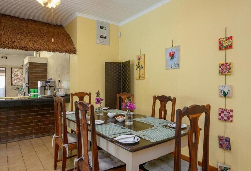 بنسيون Hlulala Guest House