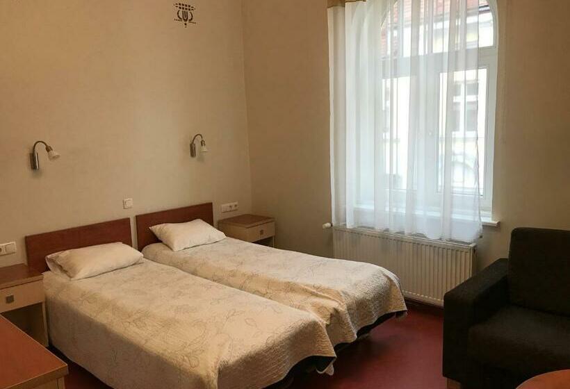 پانسیون Hommiku Guesthouse