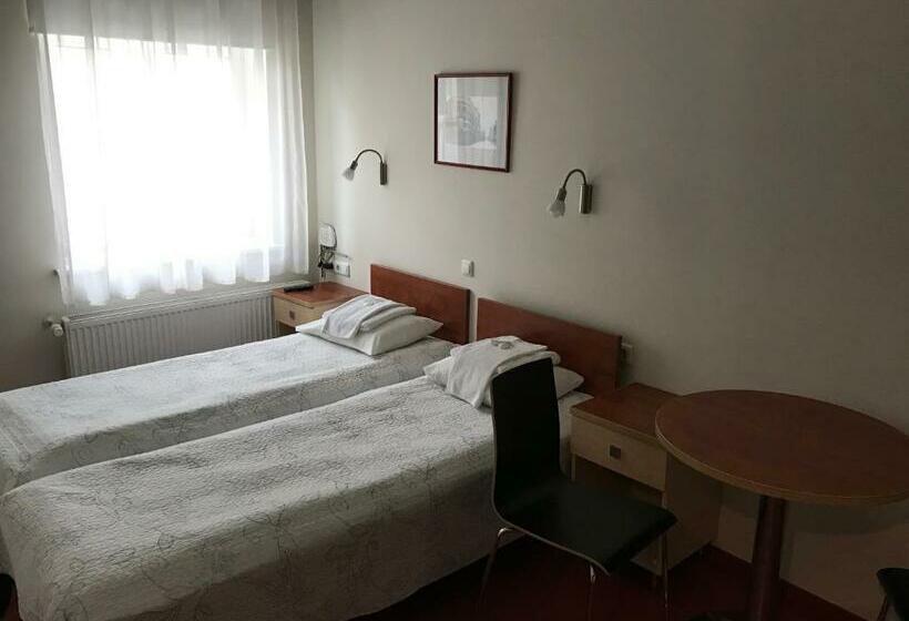 پانسیون Hommiku Guesthouse