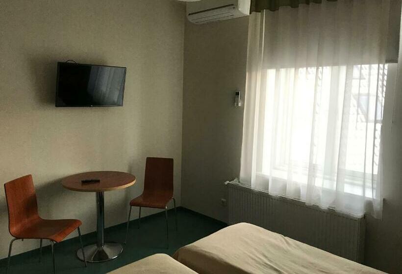 پانسیون Hommiku Guesthouse