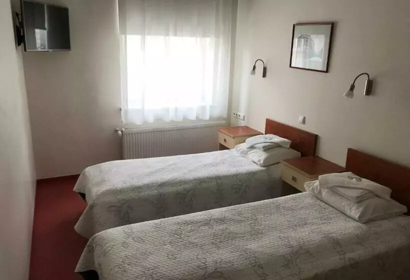 پانسیون Hommiku Guesthouse