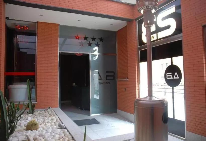 پانسیون Hostal Boutique Suites Betancourt