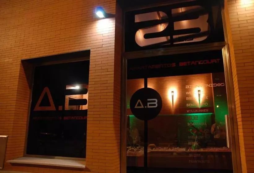 پانسیون Hostal Boutique Suites Betancourt