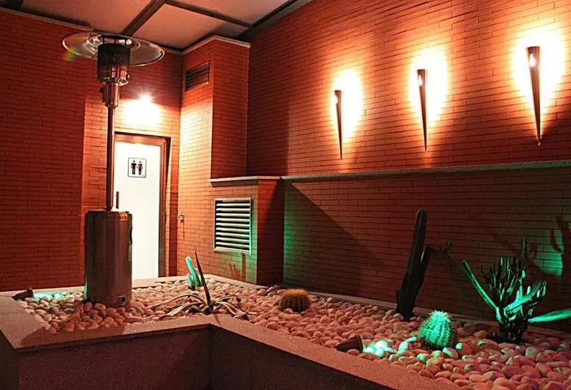 پانسیون Hostal Boutique Suites Betancourt