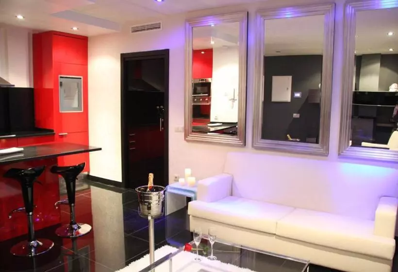 پانسیون Hostal Boutique Suites Betancourt