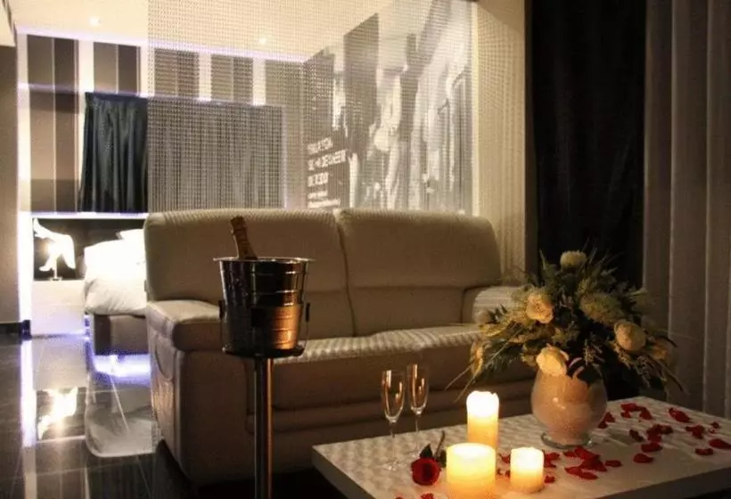 پانسیون Hostal Boutique Suites Betancourt