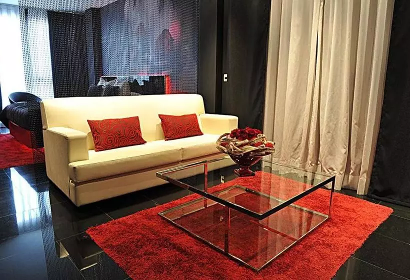 پانسیون Hostal Boutique Suites Betancourt