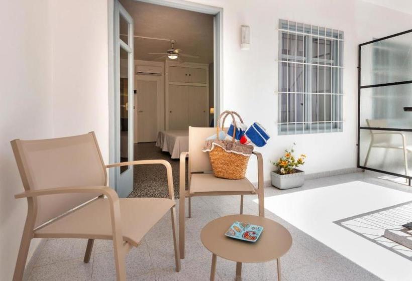 펜션 Hostal Pitiusa