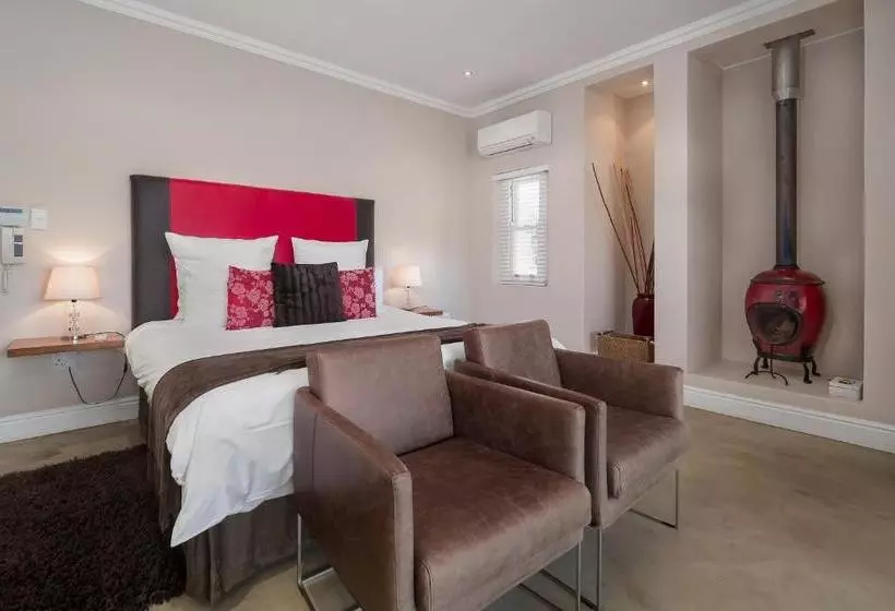 پانسیون Plumwood Boutique Hotel By The Living Journey Collection