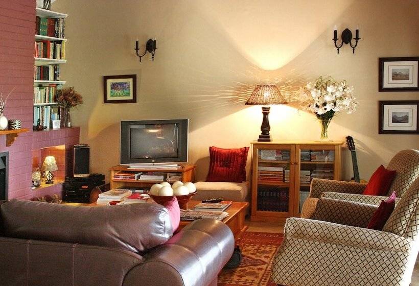 ペンション Porcupine Ridge Guest House