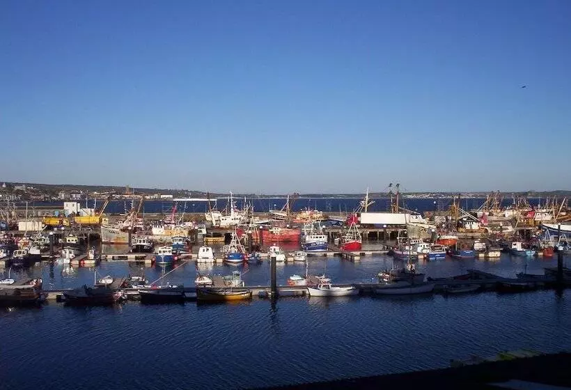 ペンション The Smugglers