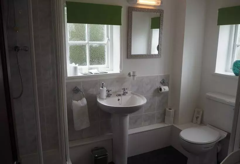 ペンション The Smugglers